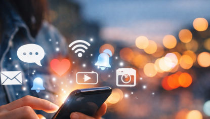 Les Français passent de plus en plus de temps sur leur téléphone